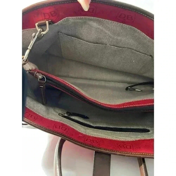 Dooney And Bourke purse - Picture 7 of 7